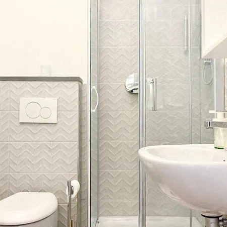 Free Parking & Wi-fi - Near The Station Appartamento La Spezia